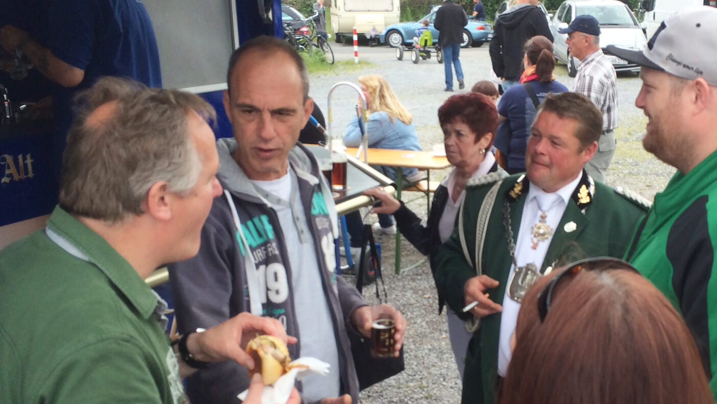 Momentaufnahme beim Heimatfest der Sankt-Sebastianus-Schützen­bruder­schaft in Düsseldorf-Flehe.